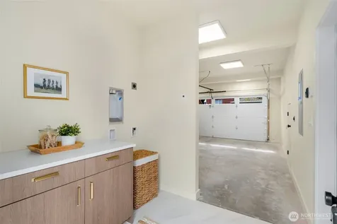 4413 50th Avenue SW Seattle WA 98116