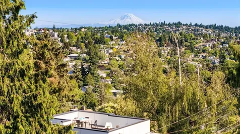 4413 50th Avenue SW Seattle WA 98116