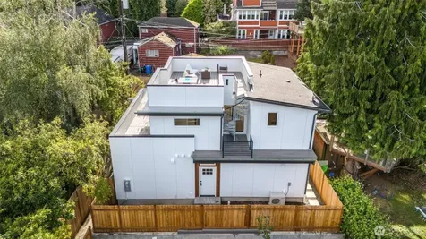 4413 50th Avenue SW Seattle WA 98116