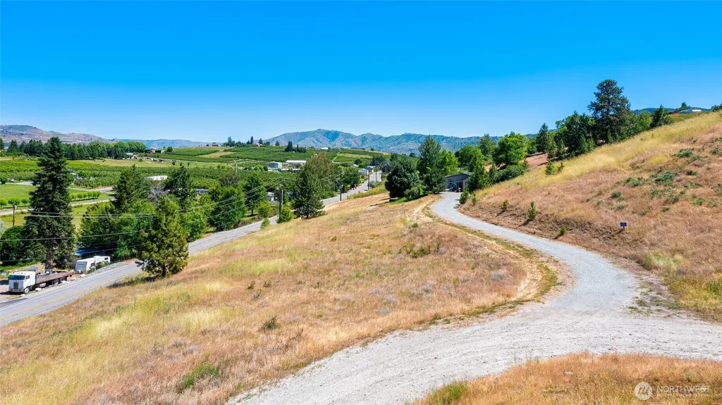 32 Barkley Road Manson WA 98831