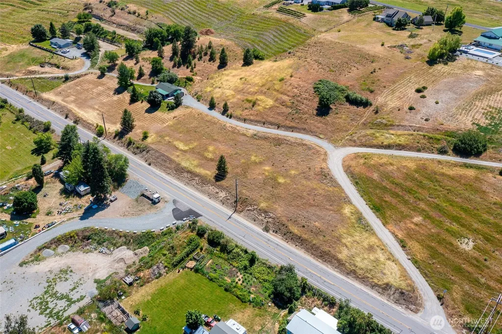 32 Barkley Road Manson WA 98831