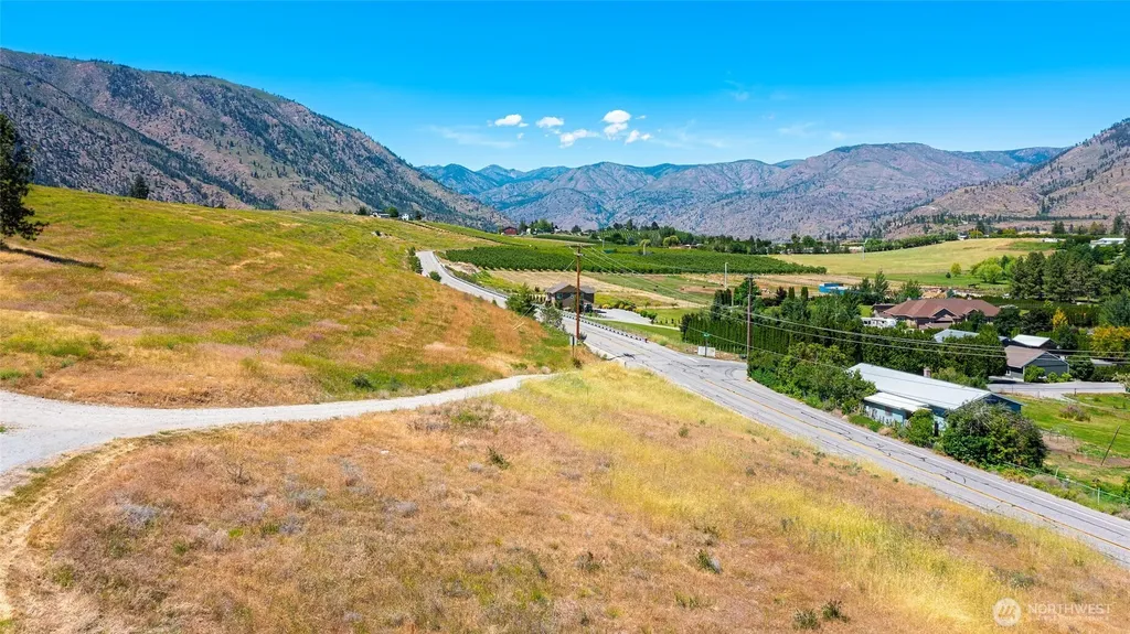 32 Barkley Road Manson WA 98831