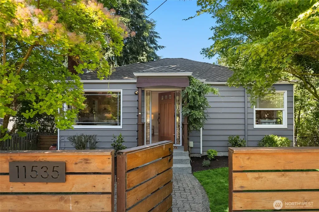 11535 40th Avenue NE Seattle WA 98125