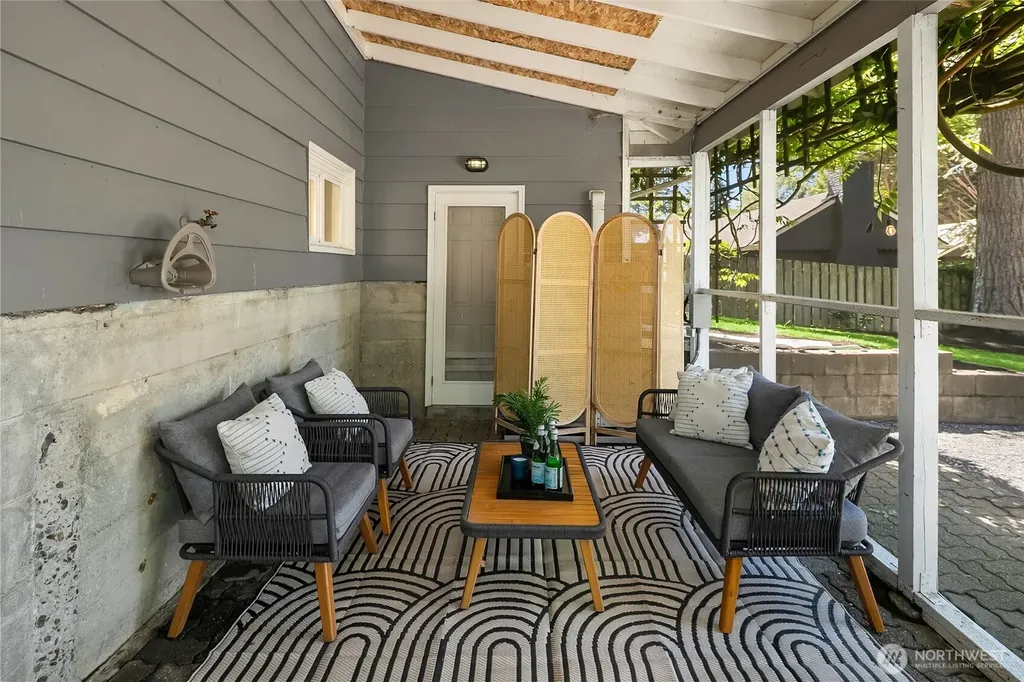 11535 40th Avenue NE Seattle WA 98125