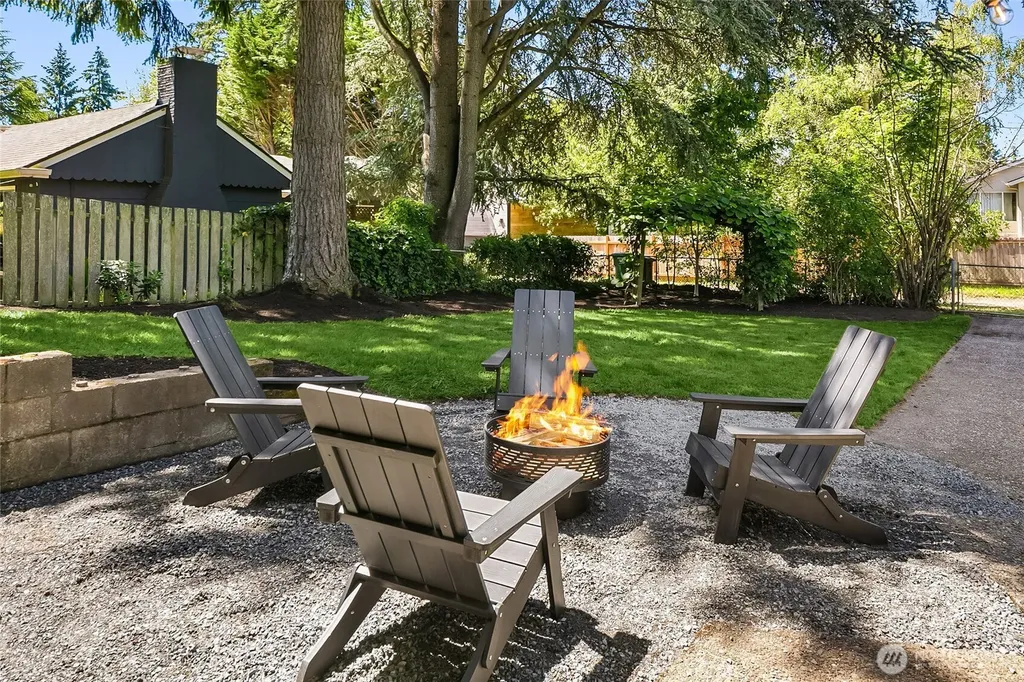 11535 40th Avenue NE Seattle WA 98125