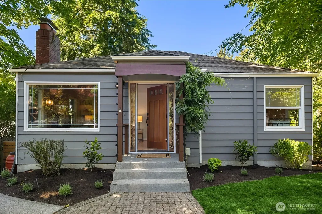 11535 40th Avenue NE Seattle WA 98125