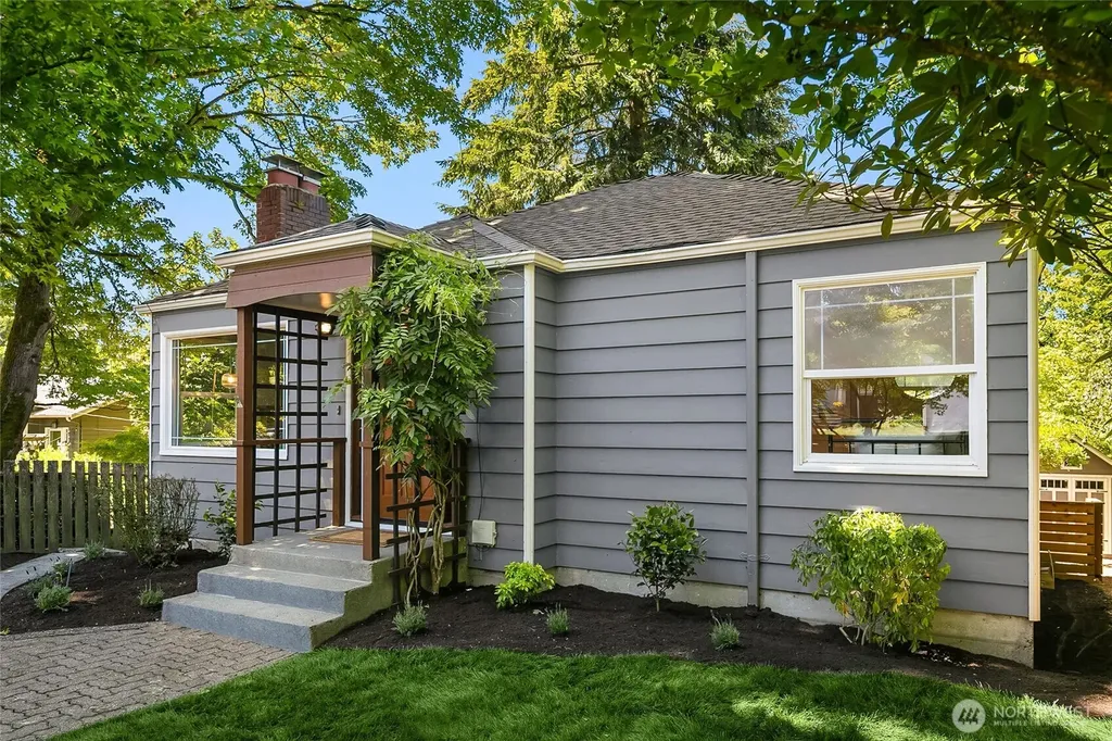 11535 40th Avenue NE Seattle WA 98125