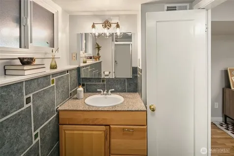 11535 40th Avenue NE Seattle WA 98125