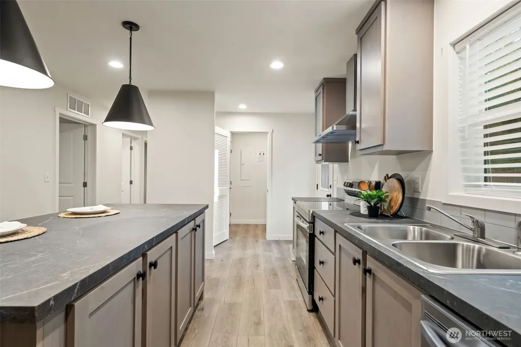 151 E Agate Drive Shelton WA 98584