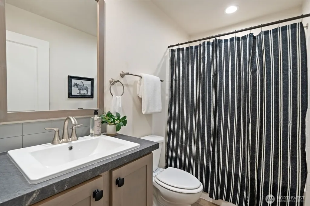 151 E Agate Drive Shelton WA 98584