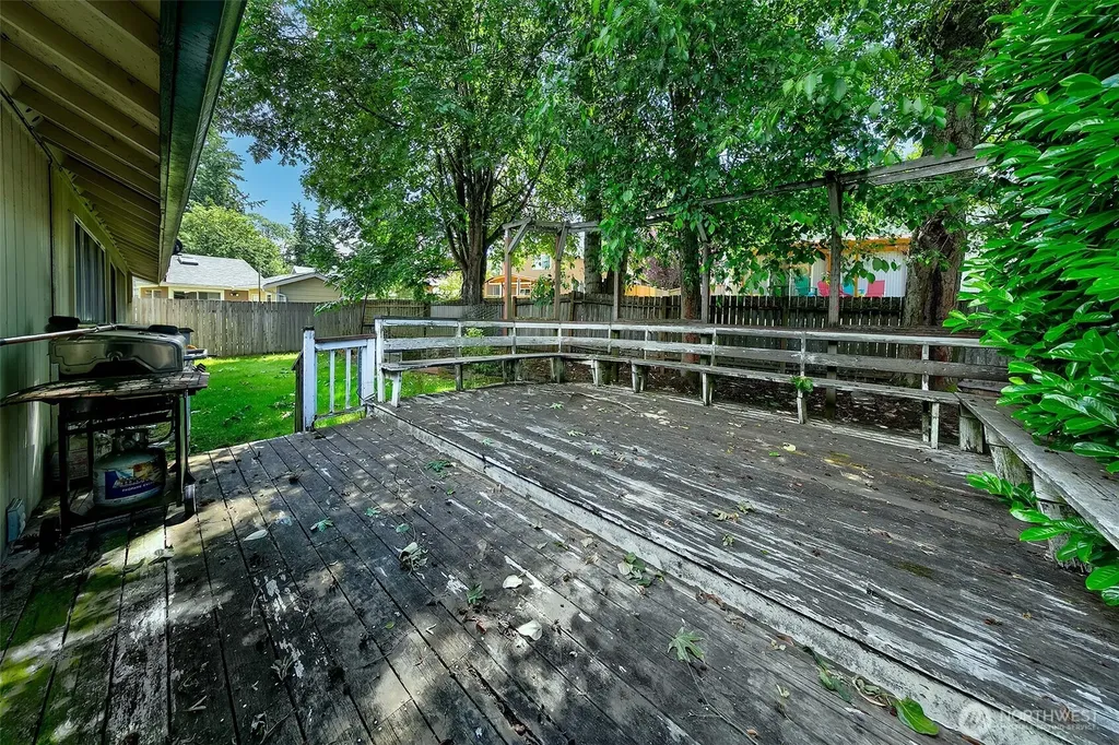 35011 27th Avenue SW Federal Way WA 98023