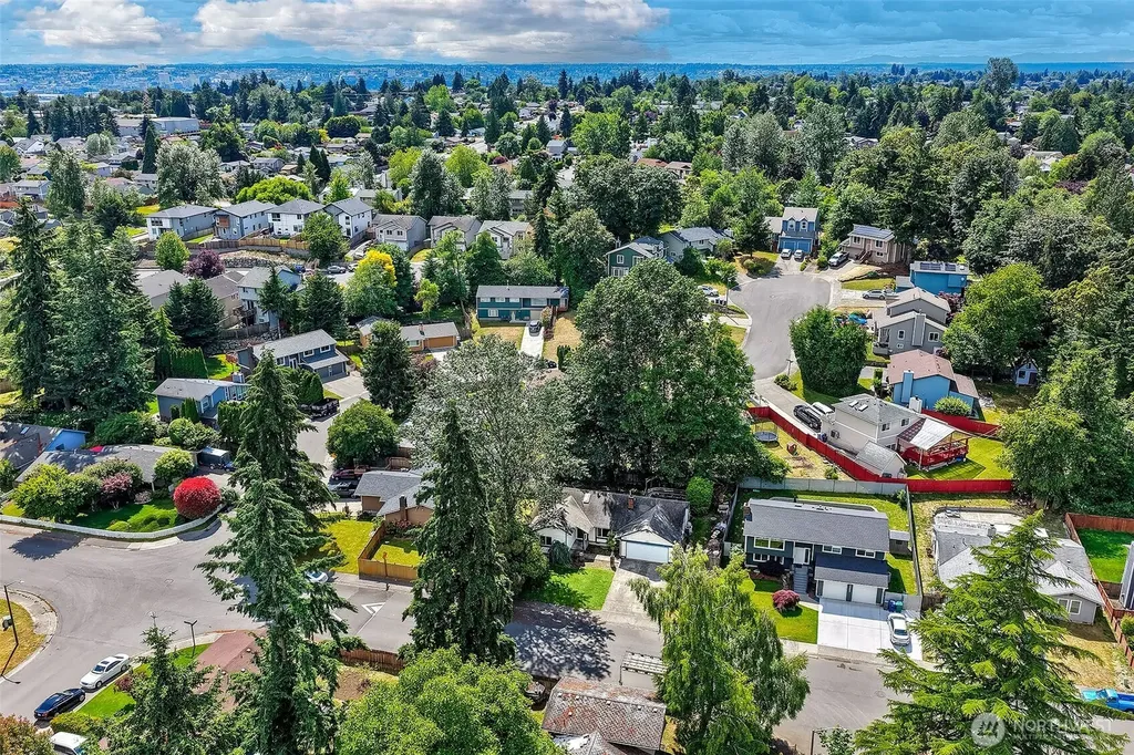 35011 27th Avenue SW Federal Way WA 98023