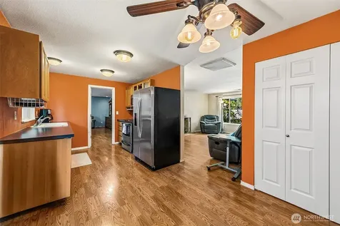 35011 27th Avenue SW Federal Way WA 98023