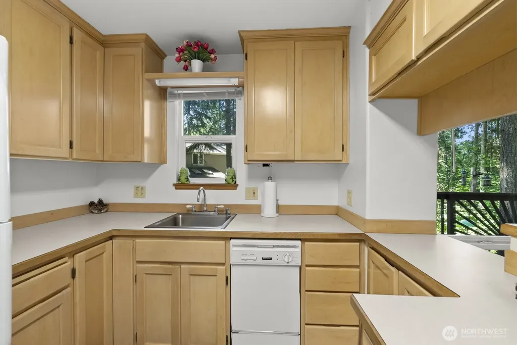 17830 Overlake Court SE Yelm WA 98597