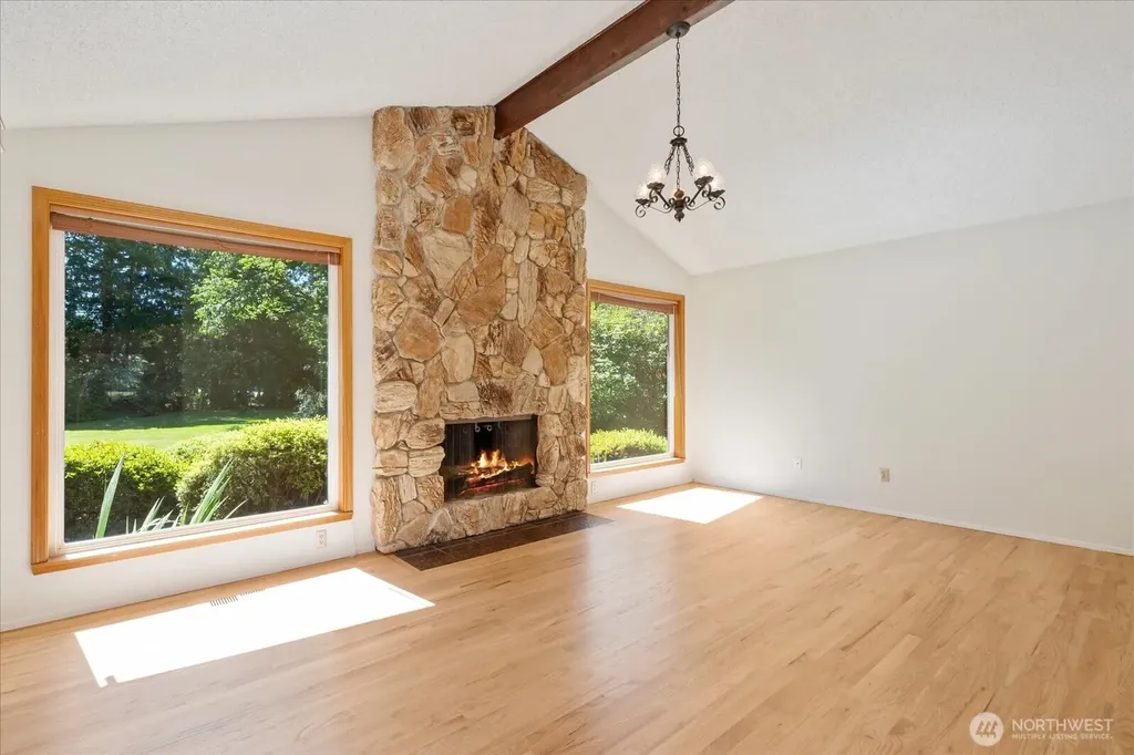 4818 354th Avenue SE Fall City WA 98024