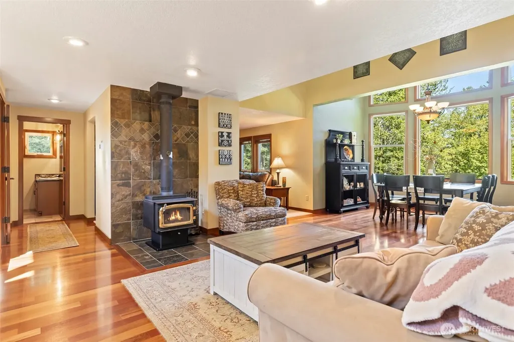 22715 Country Drive E Graham WA 98338