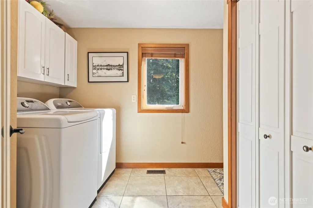 22715 Country Drive E Graham WA 98338