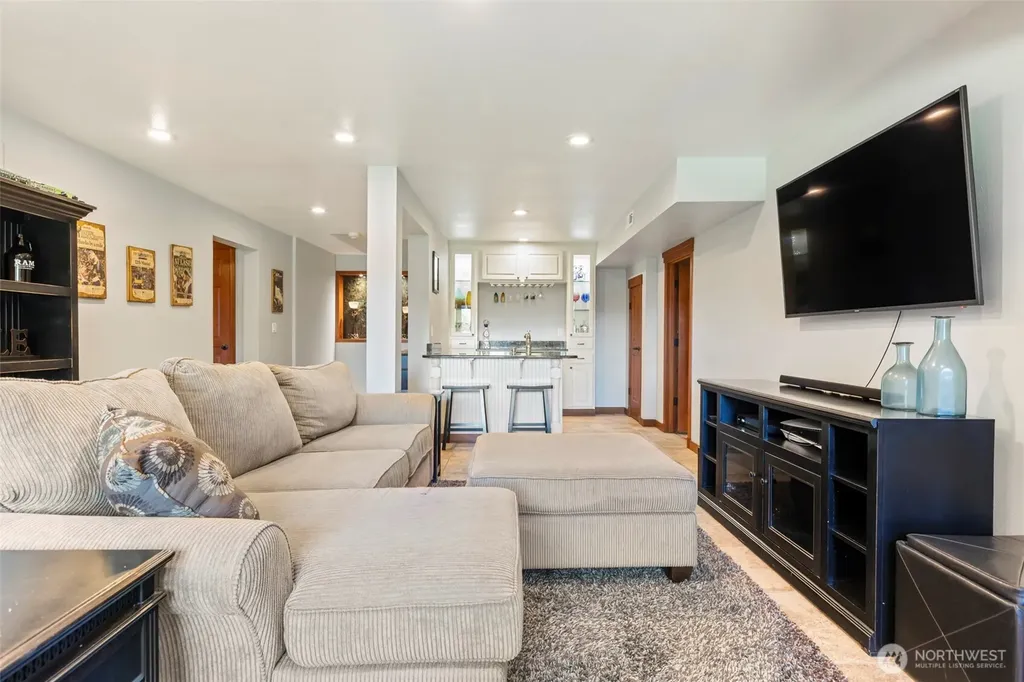 22715 Country Drive E Graham WA 98338