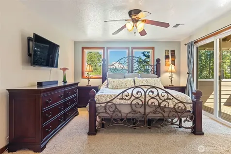 22715 Country Drive E Graham WA 98338