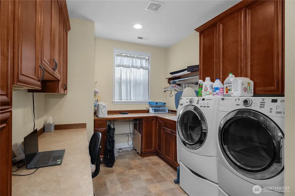 4740 Orcas Street NE Olympia WA 98516