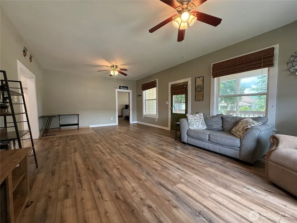 416 E Spring Street Dayton WA 99328