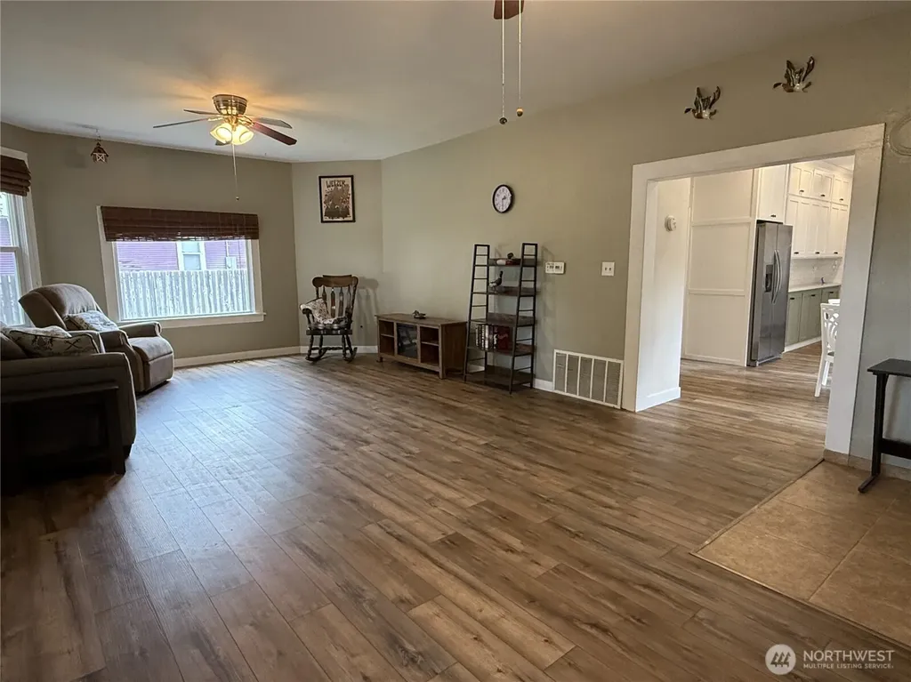 416 E Spring Street Dayton WA 99328