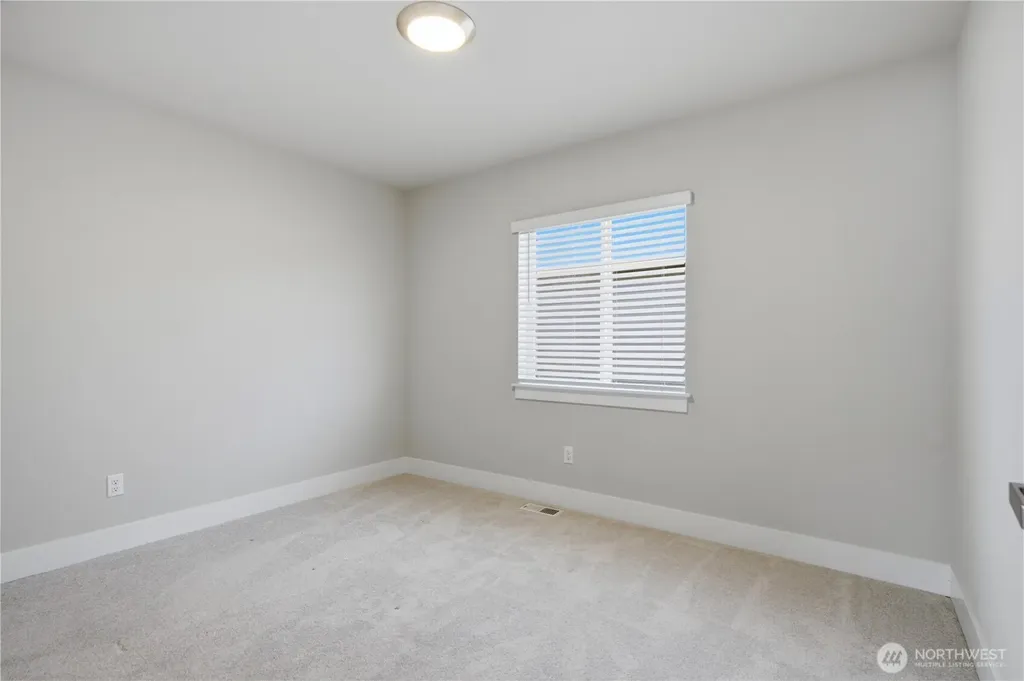 6302 SW 206th Place Lynnwood WA 98036