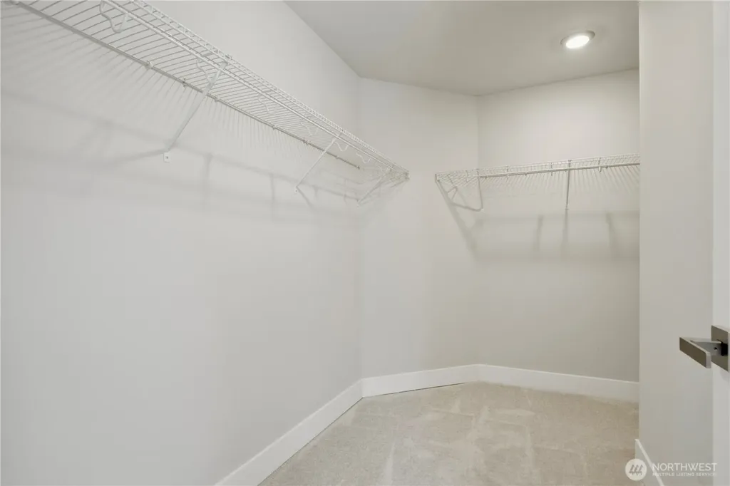 6302 SW 206th Place Lynnwood WA 98036