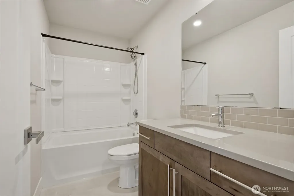 6302 SW 206th Place Lynnwood WA 98036