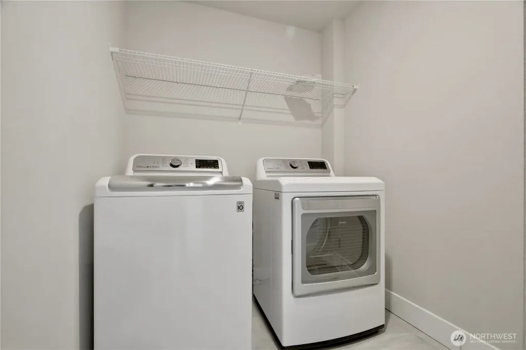 6302 SW 206th Place Lynnwood WA 98036