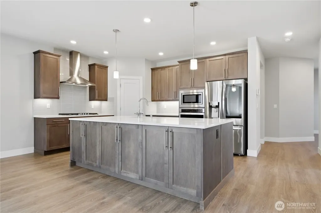 6302 SW 206th Place Lynnwood WA 98036