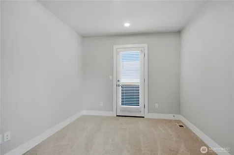 6302 SW 206th Place Lynnwood WA 98036