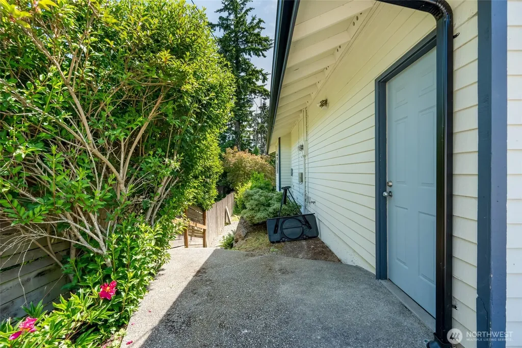 6015 Dexter Avenue Everett WA 98203