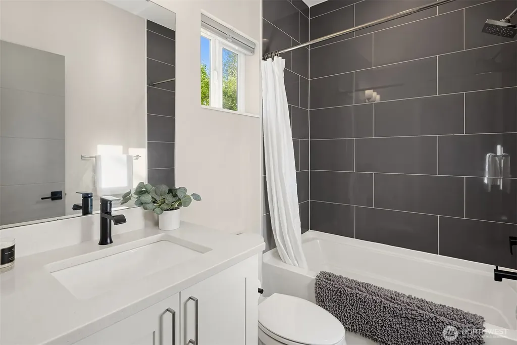 2768 SW Holden Street Seattle WA 98126