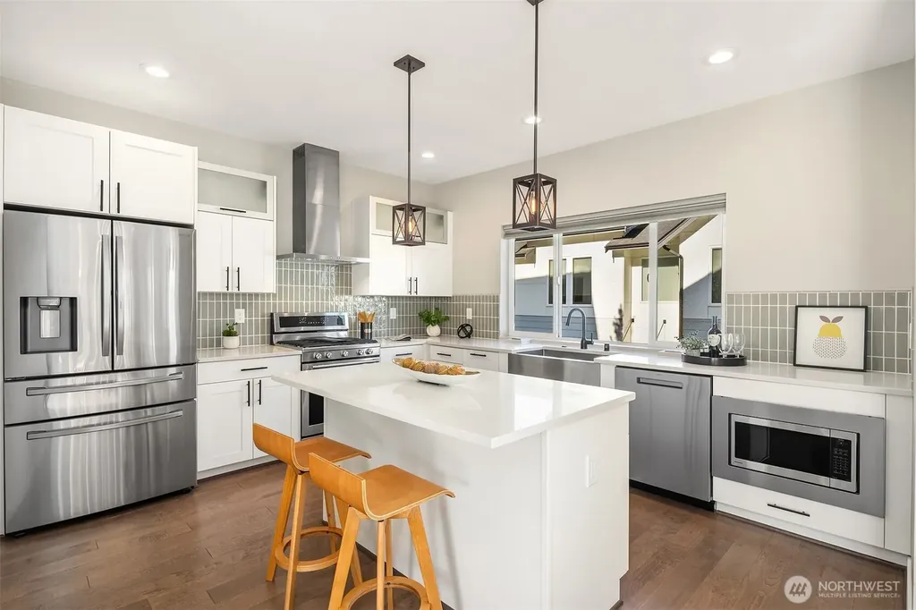 2768 SW Holden Street Seattle WA 98126