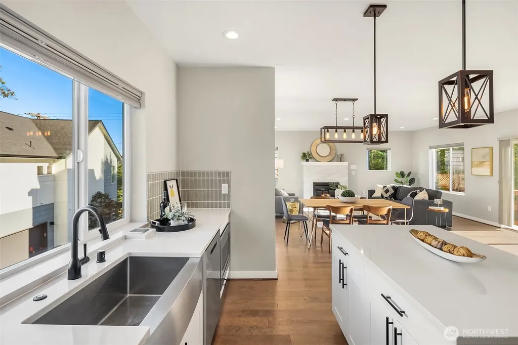 2768 SW Holden Street Seattle WA 98126