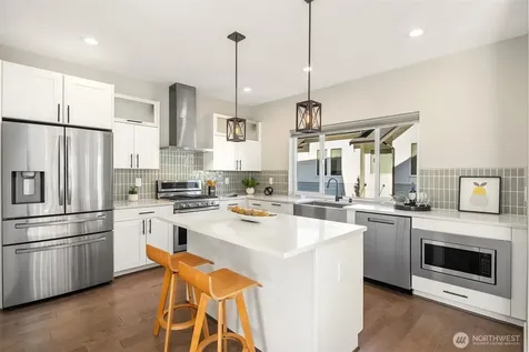 2768 SW Holden Street Seattle WA 98126