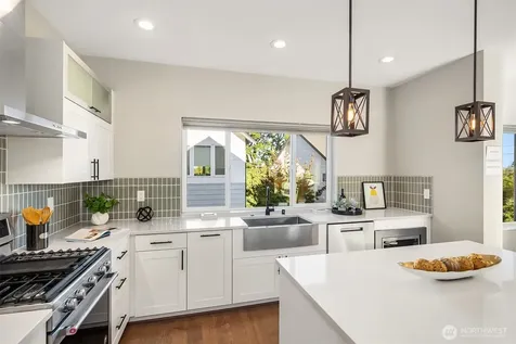 2768 SW Holden Street Seattle WA 98126