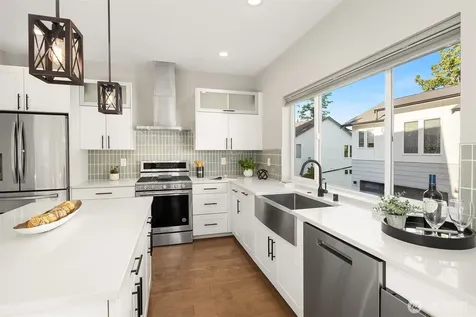 2768 SW Holden Street Seattle WA 98126