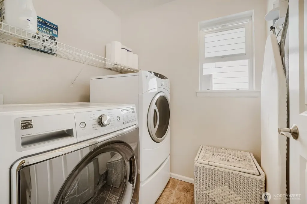 6231 Park Street E Fife WA 98424