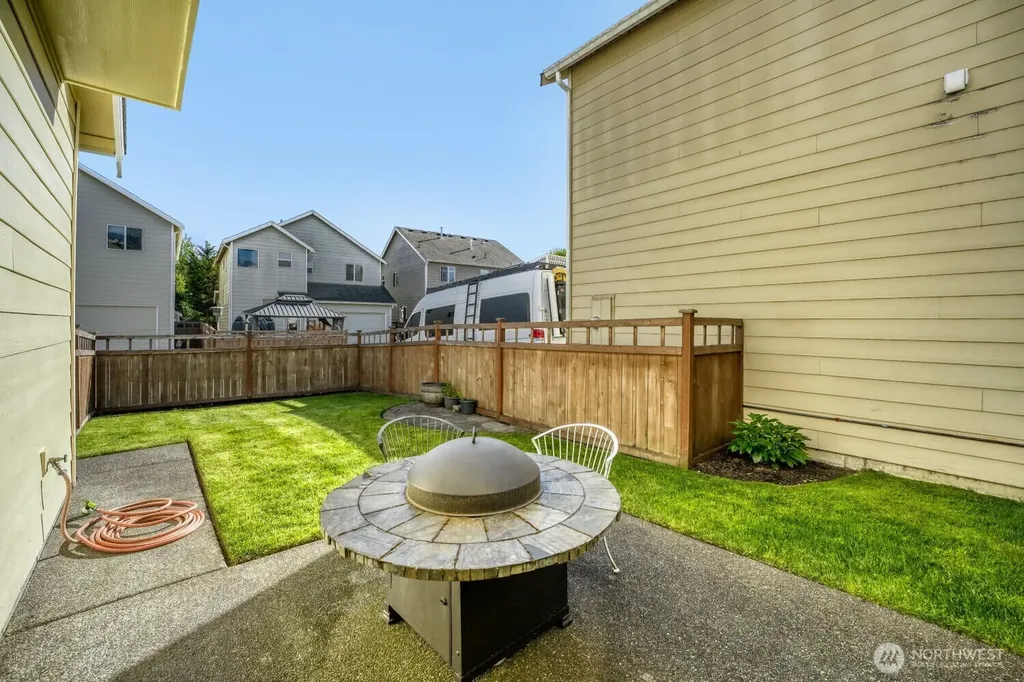 6231 Park Street E Fife WA 98424