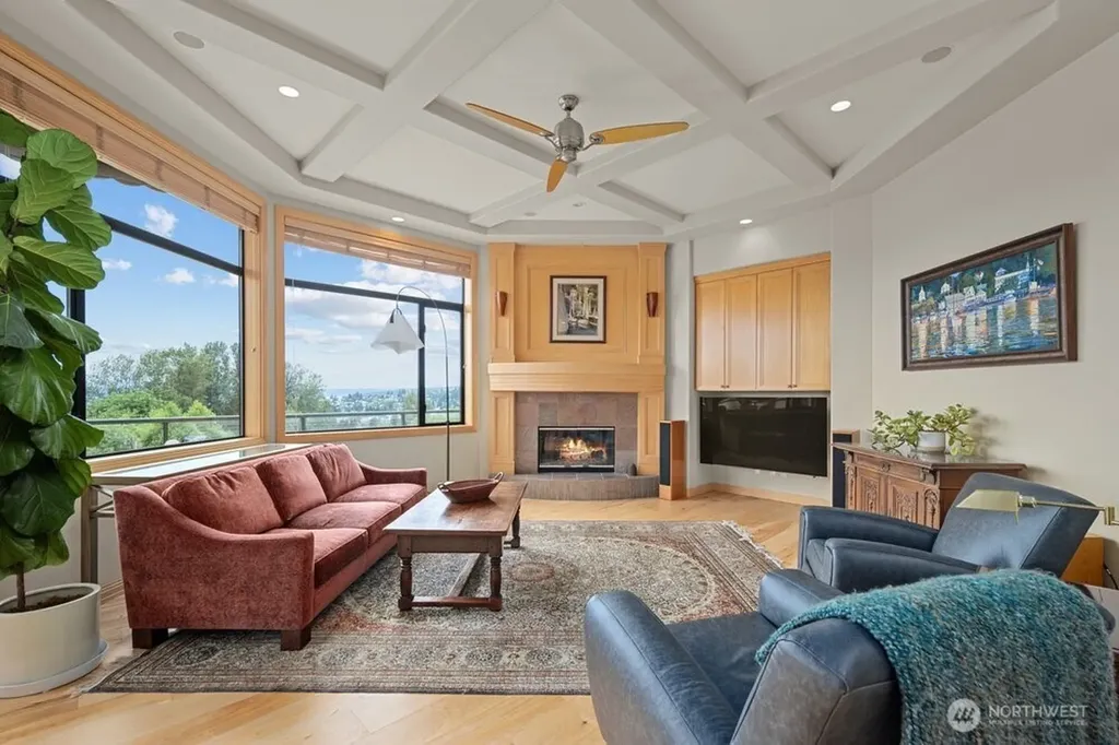7619 115th Place NE Kirkland WA 98033