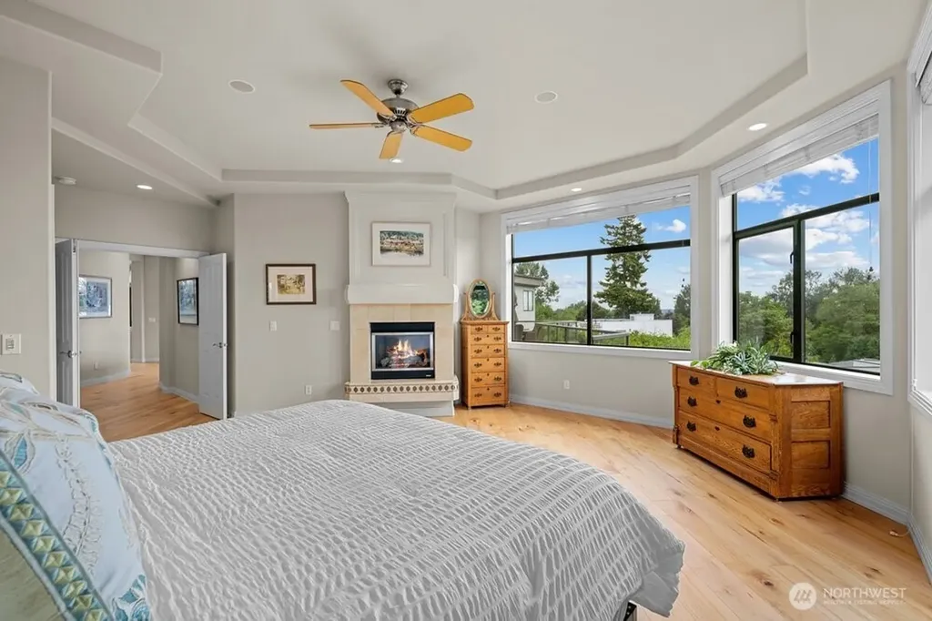 7619 115th Place NE Kirkland WA 98033