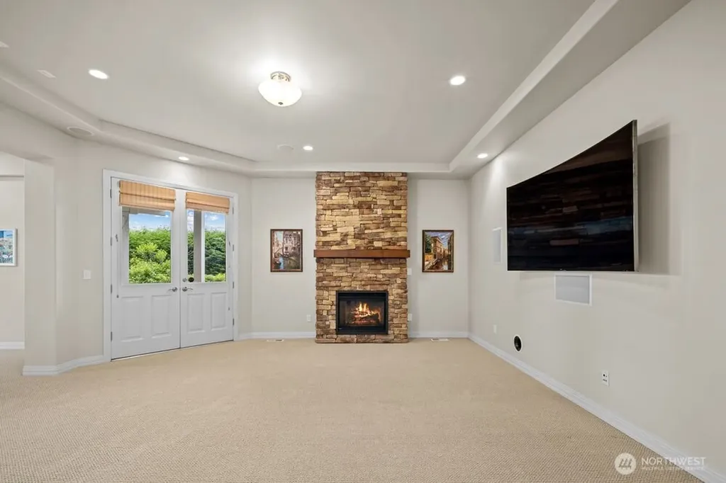 7619 115th Place NE Kirkland WA 98033
