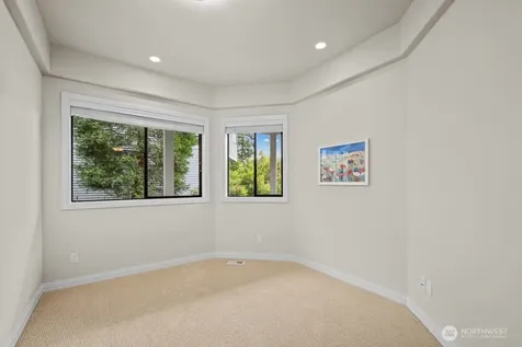 7619 115th Place NE Kirkland WA 98033