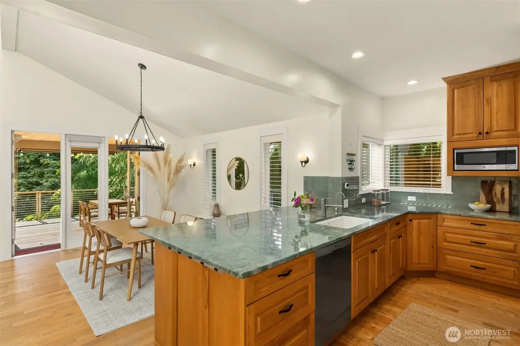 6575 NE Honeysuckle Lane Bainbridge Island WA 98110