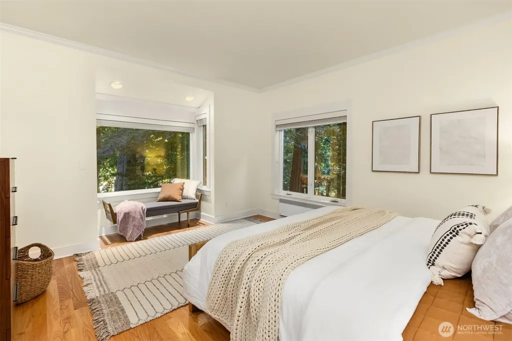 6575 NE Honeysuckle Lane Bainbridge Island WA 98110
