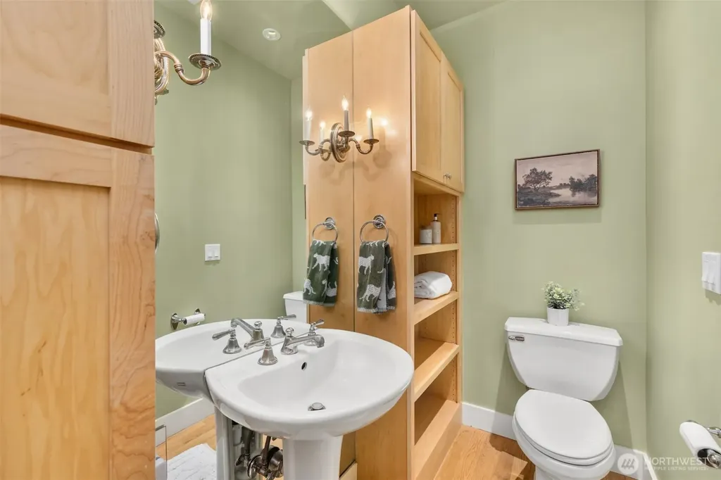 6575 NE Honeysuckle Lane Bainbridge Island WA 98110