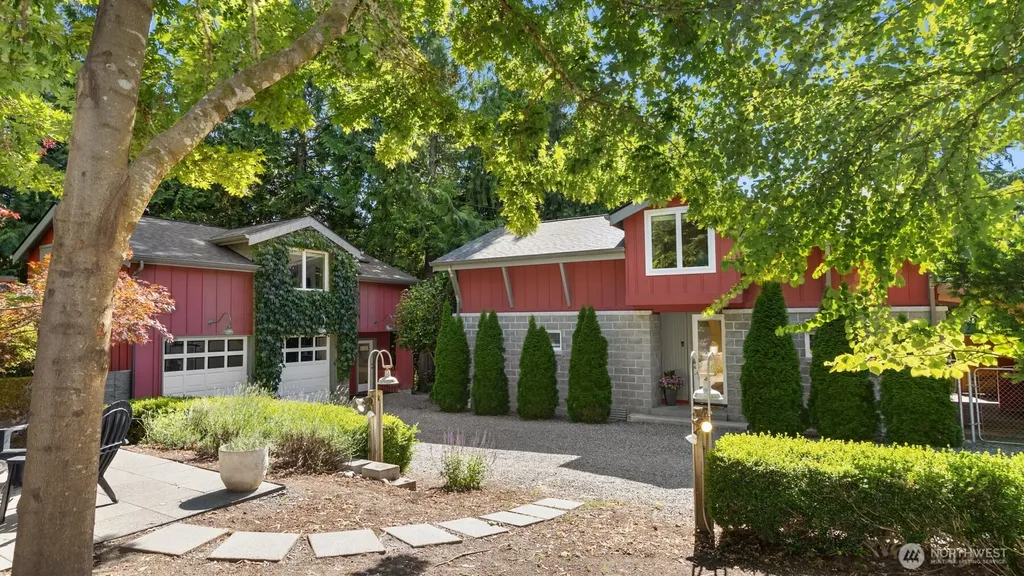 6575 NE Honeysuckle Lane Bainbridge Island WA 98110