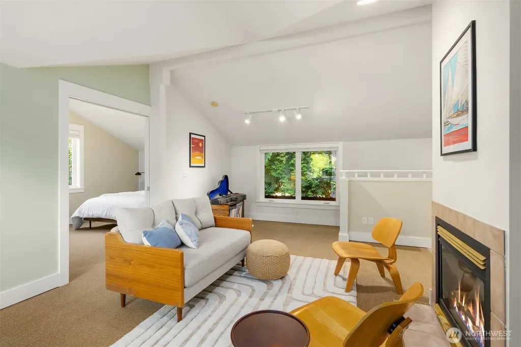 6575 NE Honeysuckle Lane Bainbridge Island WA 98110